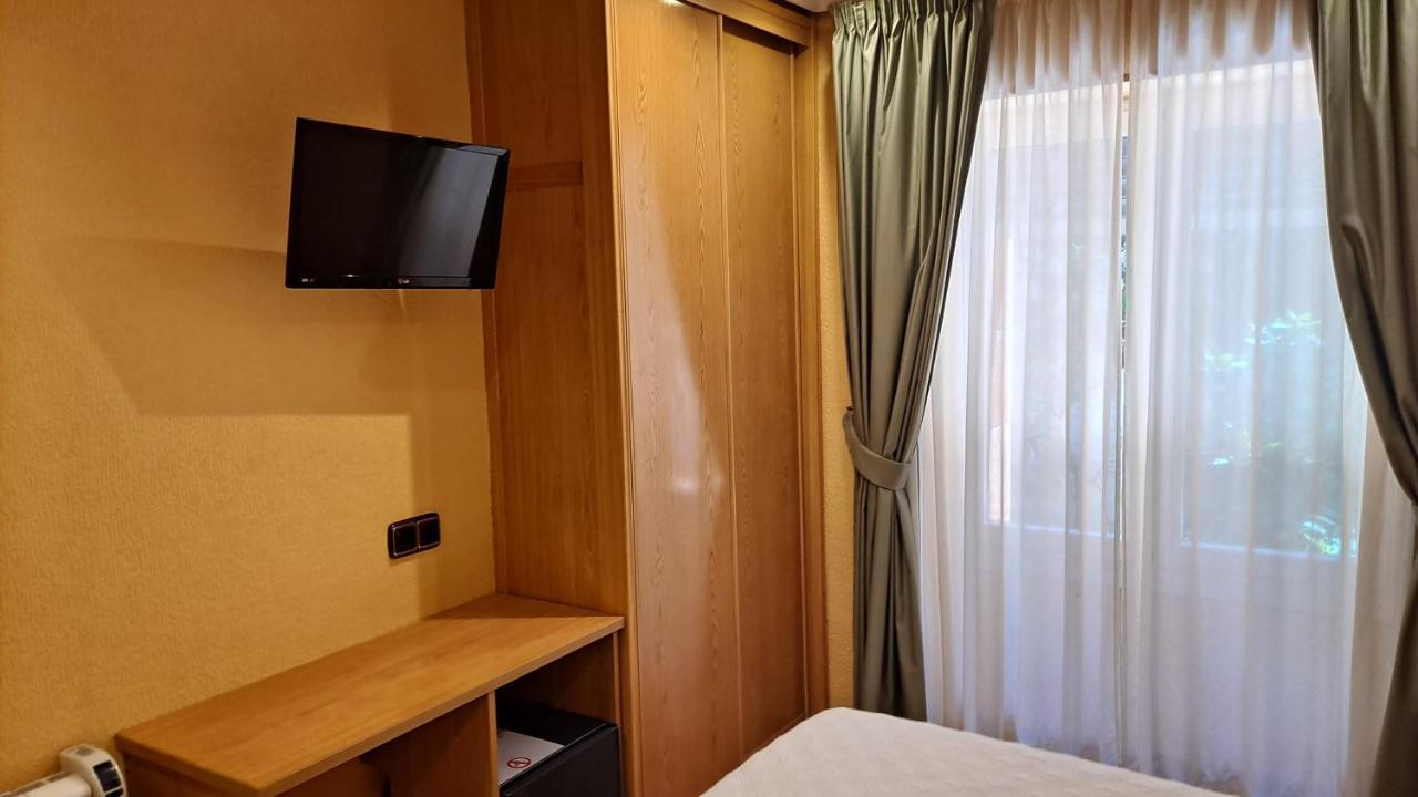 Pension La Concha ซานเซบาสเตียน ภายนอก รูปภาพ