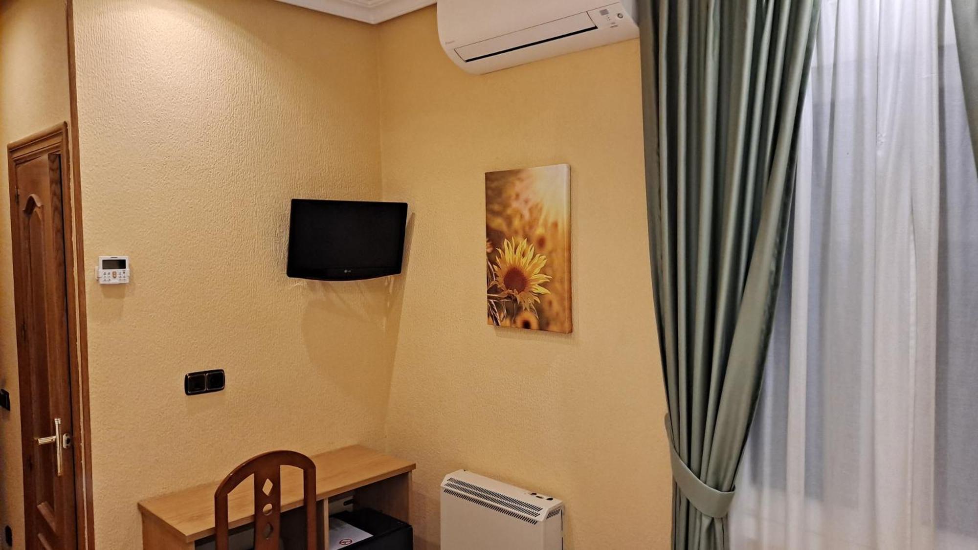 Pension La Concha ซานเซบาสเตียน ภายนอก รูปภาพ