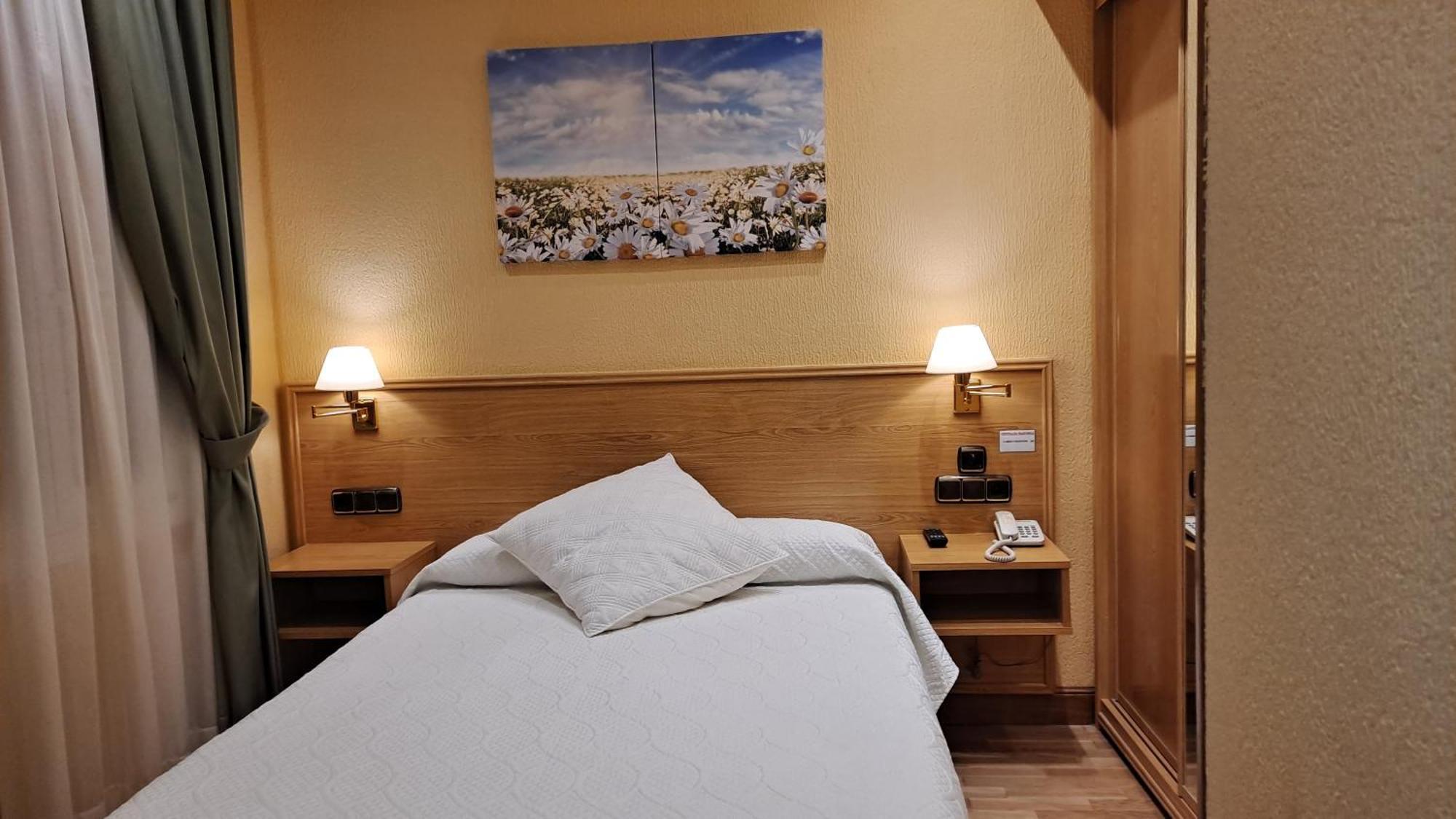 Pension La Concha ซานเซบาสเตียน ภายนอก รูปภาพ