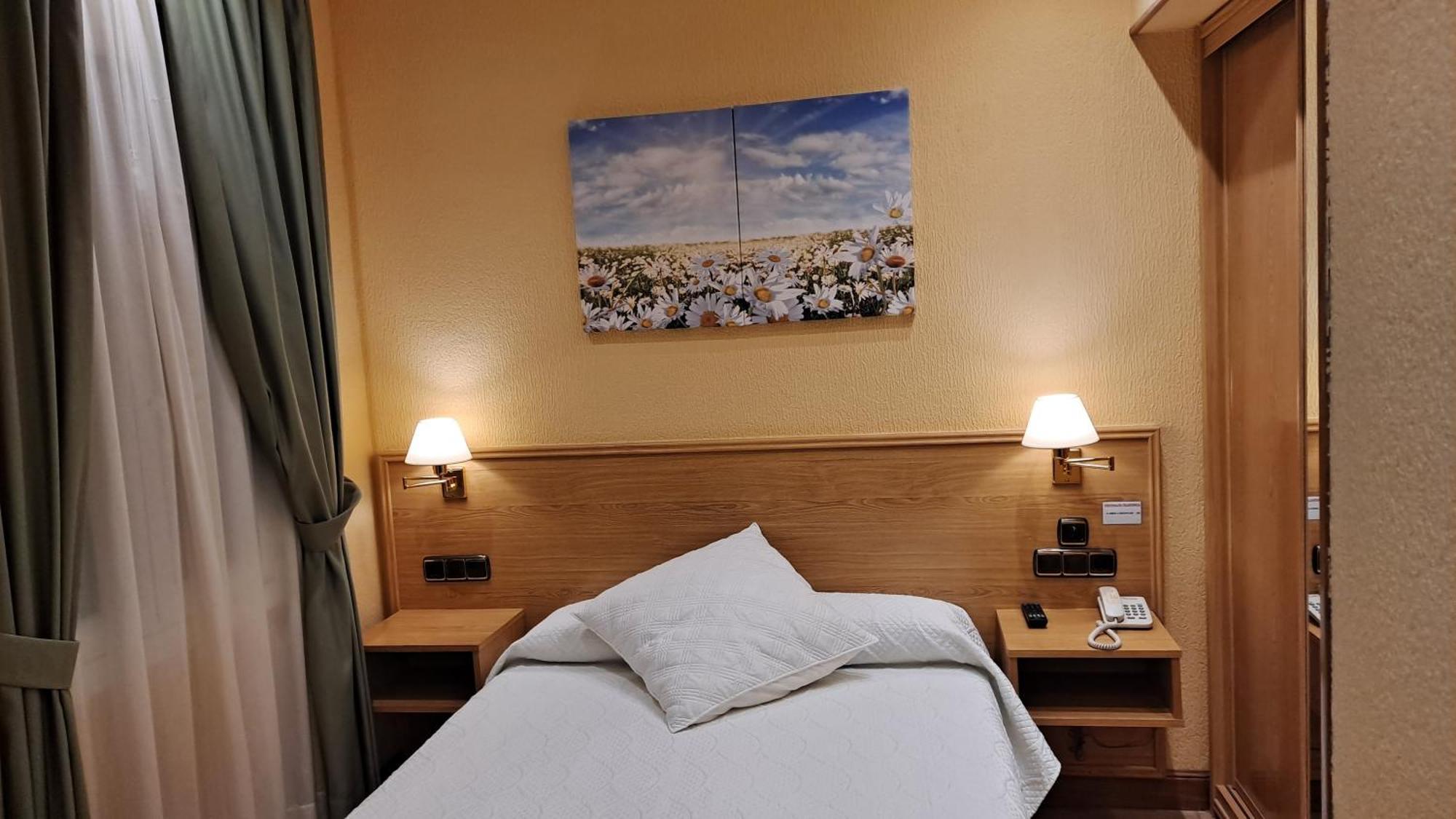 Pension La Concha ซานเซบาสเตียน ภายนอก รูปภาพ