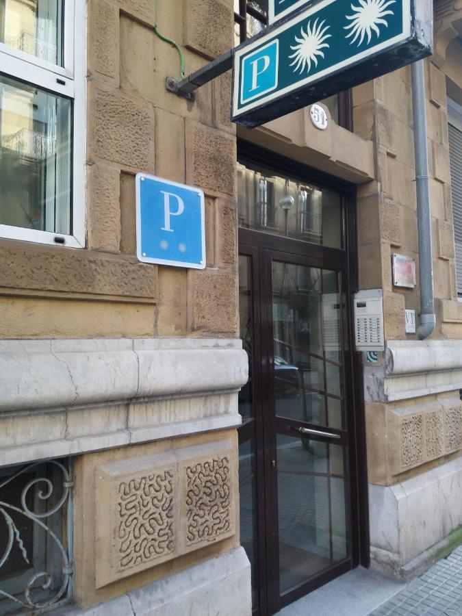 Pension La Concha ซานเซบาสเตียน ภายนอก รูปภาพ